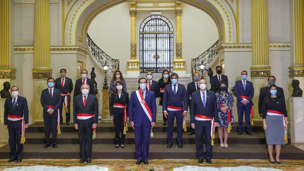Martín Vizcarra, el presidente de Perú, junto a sus ministros - Sputnik Mundo
