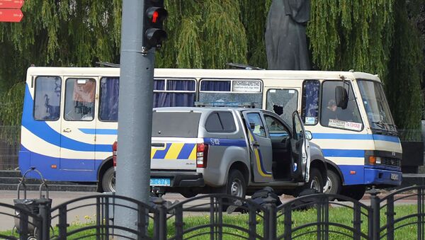 El autobús secuestrado en la ciudad ucraniana de Lutsk - Sputnik Mundo