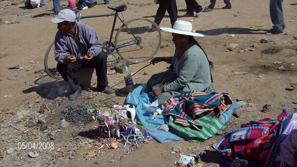 Ritual quechua del Mes de la Pachamama - Sputnik Mundo