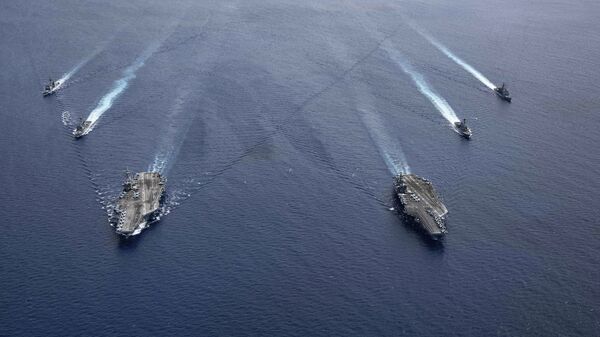 Dos portaviones estadounidenses en el mar del Sur de China en julio de 2020 - Sputnik Mundo