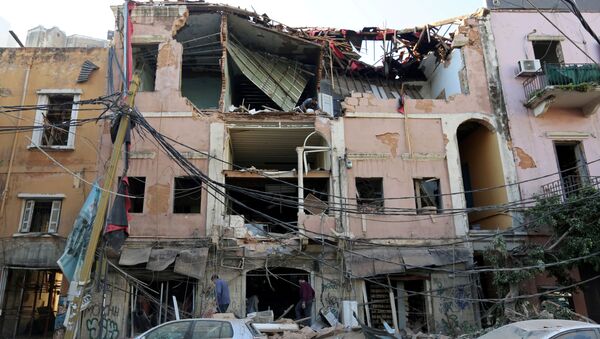 Una casa afectada por la explosión en Beirut, Líbano - Sputnik Mundo