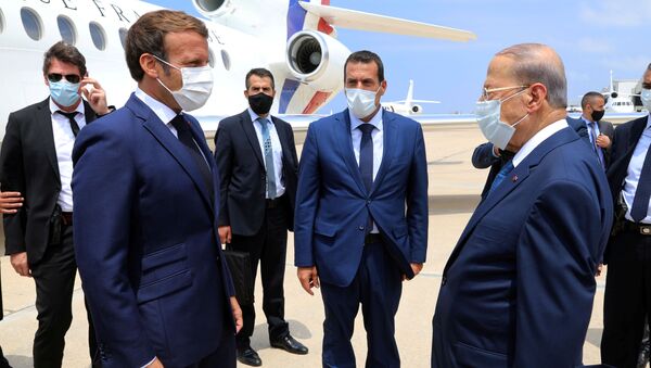 El presidente de Francia, Emmanuel Macron, y el presidente del Líbano, Michel Aoun - Sputnik Mundo