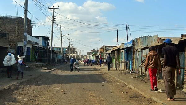 Una de las calles de Kayole, Nairobi - Sputnik Mundo