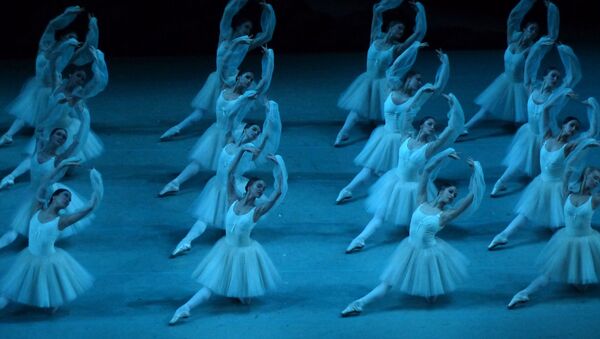 Las bailarinas del Teatro Mariinski - Sputnik Mundo