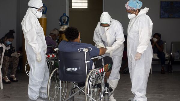 Un paciente en un hospital en República Dominicana - Sputnik Mundo