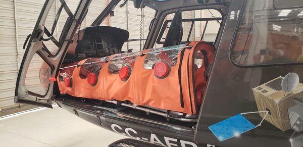 Una empresa chilena adapta helicópteros de servicios agrícolas para traslados por COVID-19 | Fotos Una empresa chilena adapta helicópteros de servicios agrícolas para traslados por COVID-19 | Fotos - Sputnik Mundo