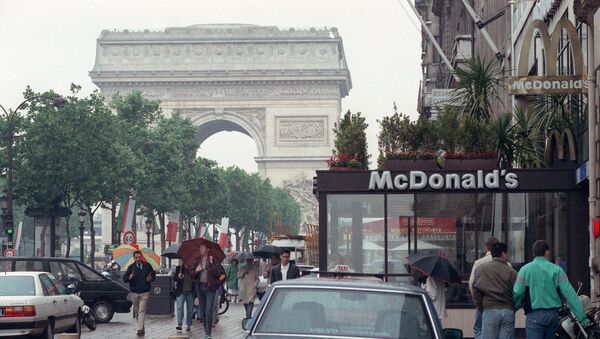 McDonalds en París, Francia - Sputnik Mundo