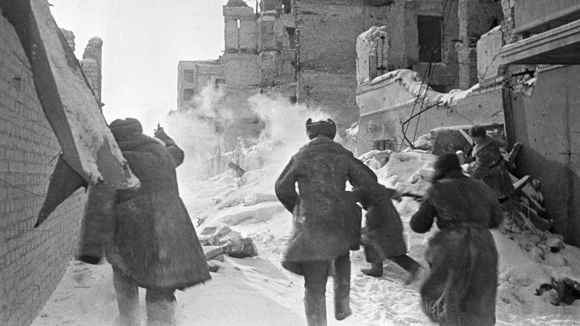 Militares rusos durante la Batalla de Stalingrado - Sputnik Mundo, 1920, 17.07.2022
