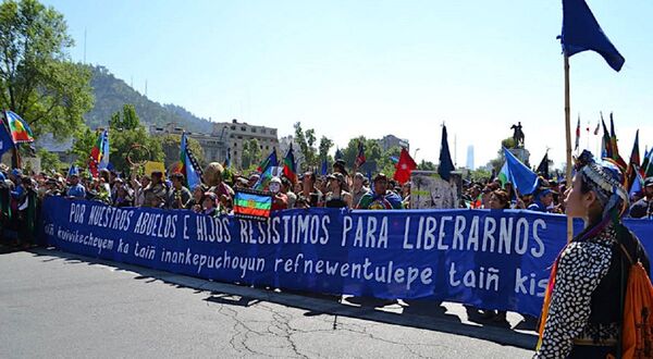 La histórica demanda de autonomía para los pueblos indígenas en Chile La histórica demanda de autonomía para los pueblos indígenas en Chile - Sputnik Mundo