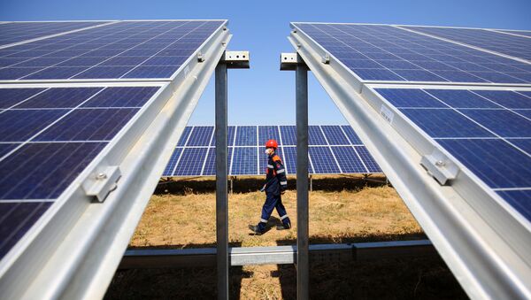 Planta solar en la ciudad rusa de Volgogrado - Sputnik Mundo