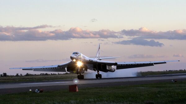 El bombardero estratégico ruso Túpolev Tu-160 - Sputnik Mundo