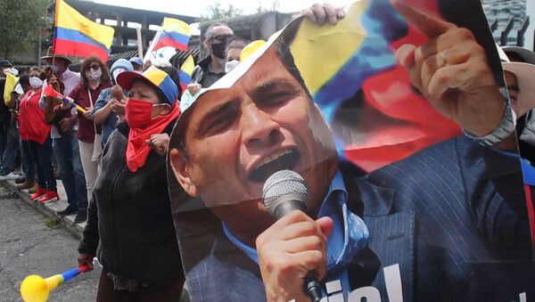 Partidarios de Correa protestan contra su condena en el caso Odebrecht - Sputnik Mundo