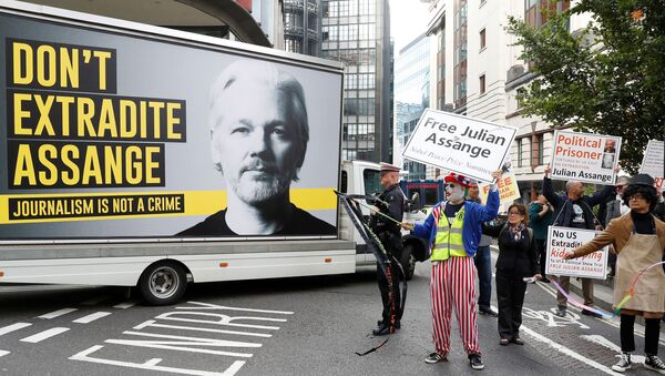Protestas contra extradición de Assange a EEUU - Sputnik Mundo