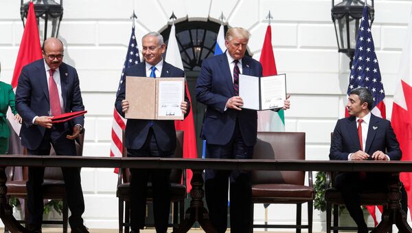 Firma de los acuerdos entre Israel, Emiratos Árabes y Bahréin en la Casa Blanca, EEUU - Sputnik Mundo