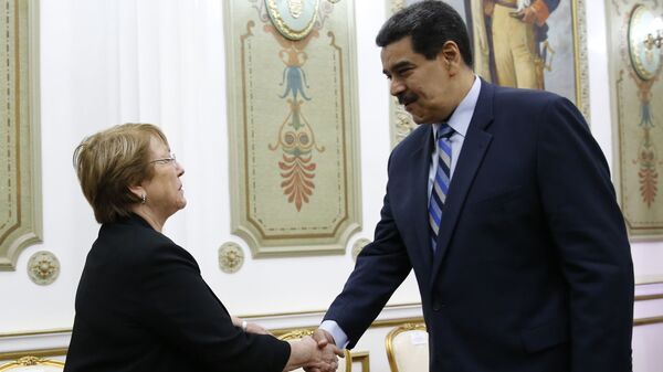 El presidente de Venezuela, Nicolás Maduro, junto a la Alta Comisionada de la ONU para los Derechos Humanos, Michelle Bachelet - Sputnik Mundo