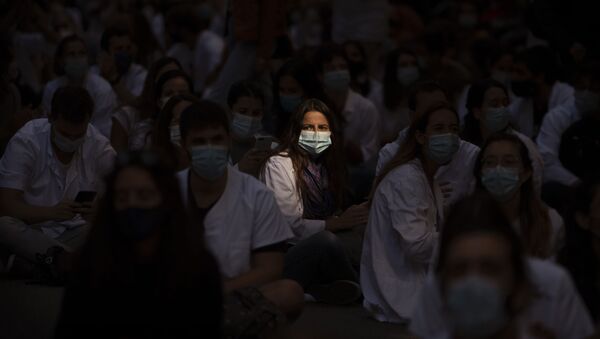Médicos residentes protestan en Barcelona. 28 de septiembre de 2020 - Sputnik Mundo