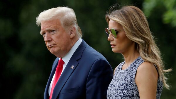 El presidente de EEUU, Donald Trump, y su esposa, Melania Trump - Sputnik Mundo