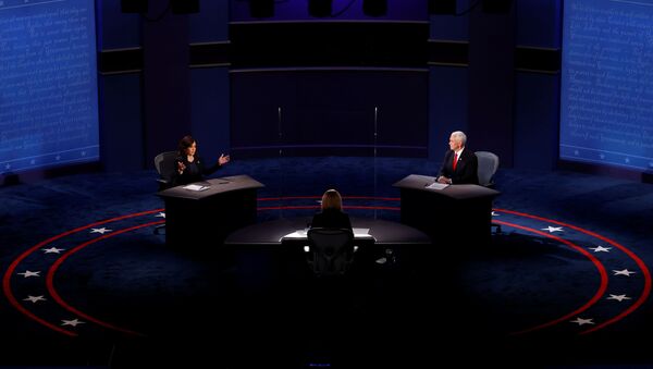El debate de candidatos vicepresidenciales de EEUU, Mike Pence y Kamala Harris - Sputnik Mundo