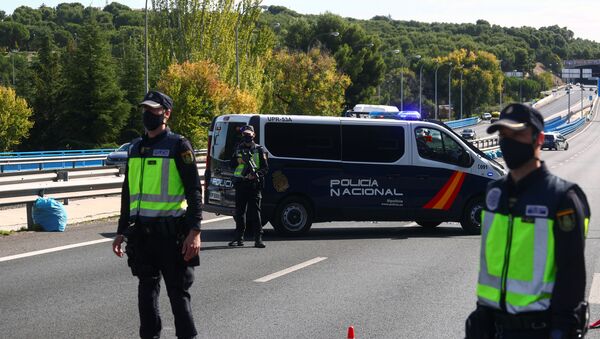 Controles policiales en las carreteras de España - Sputnik Mundo