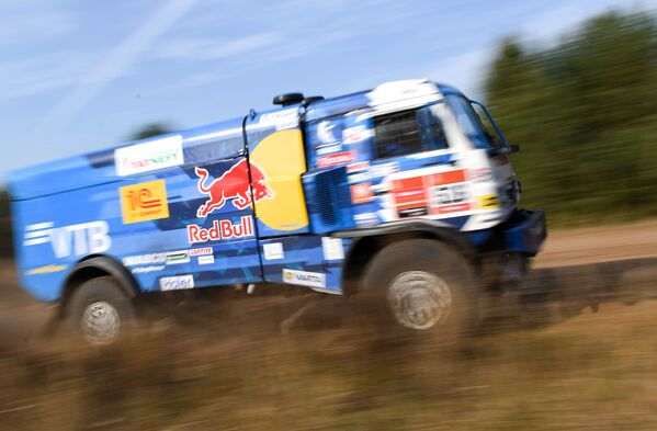 El equipo ruso KAMAZ-master se prepara para el Rally Dakar 2021 - Sputnik Mundo