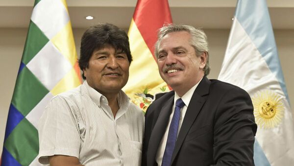 El expresidente boliviano, Evo Morales, junto al presidente de Argentina, Alberto Fernández - Sputnik Mundo