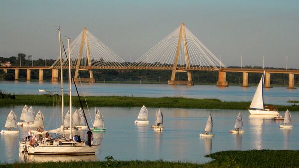 El puente San Roque González de Santa Cruz que une Paraguay con Argentina - Sputnik Mundo