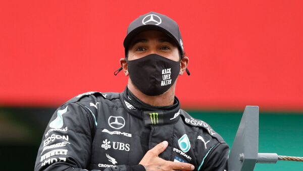 Lewis Hamilton tras ganar el Gran Premio de Portugal, Portimao, el 25 de octubre - Sputnik Mundo