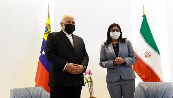 Mohamad Yavad Zarif, ministro de Exteriores de Irán, y Delcy Rodríguez, vicepresidenta de Venezuela - Sputnik Mundo