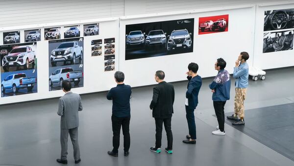 Una captura de pantalla de la presentación del Nissan Frontier - Sputnik Mundo