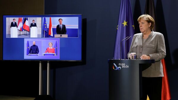 La canciller alemana, Angela Merkel, en una videoconferencia sobre extremismo islamista - Sputnik Mundo