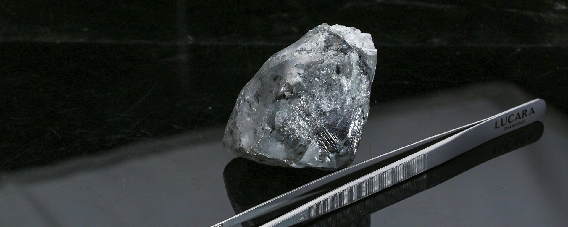 El diamante blanco de 998 quilates encontrado en la mina de Karowe en Botswana - Sputnik Mundo, 1920, 07.12.2023