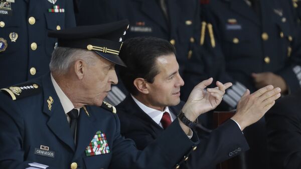 El exsecretario de Defensa de México, general Cienfuegos y el expresidente de México Enrique Peña Nieto - Sputnik Mundo