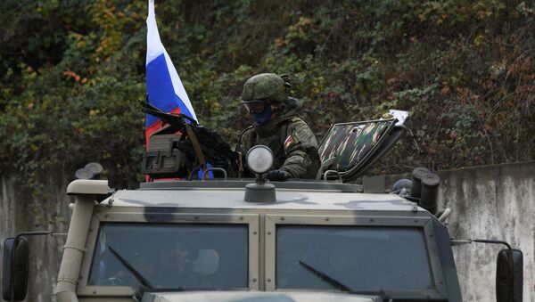 Las fuerzas de mantenimiento de la paz rusas en Nagorno Karabaj - Sputnik Mundo
