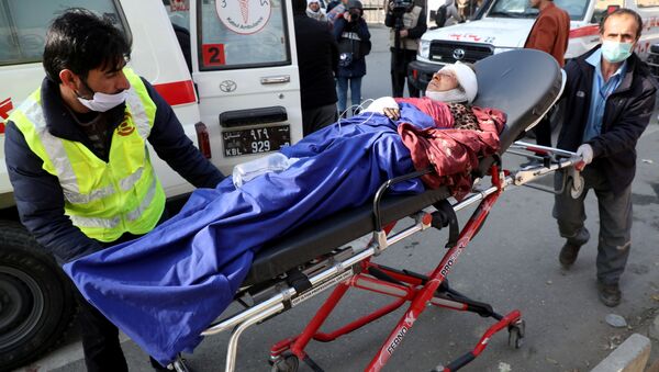 Un herido en camino al hospital tras el ataque con cohetes en Kabul - Sputnik Mundo
