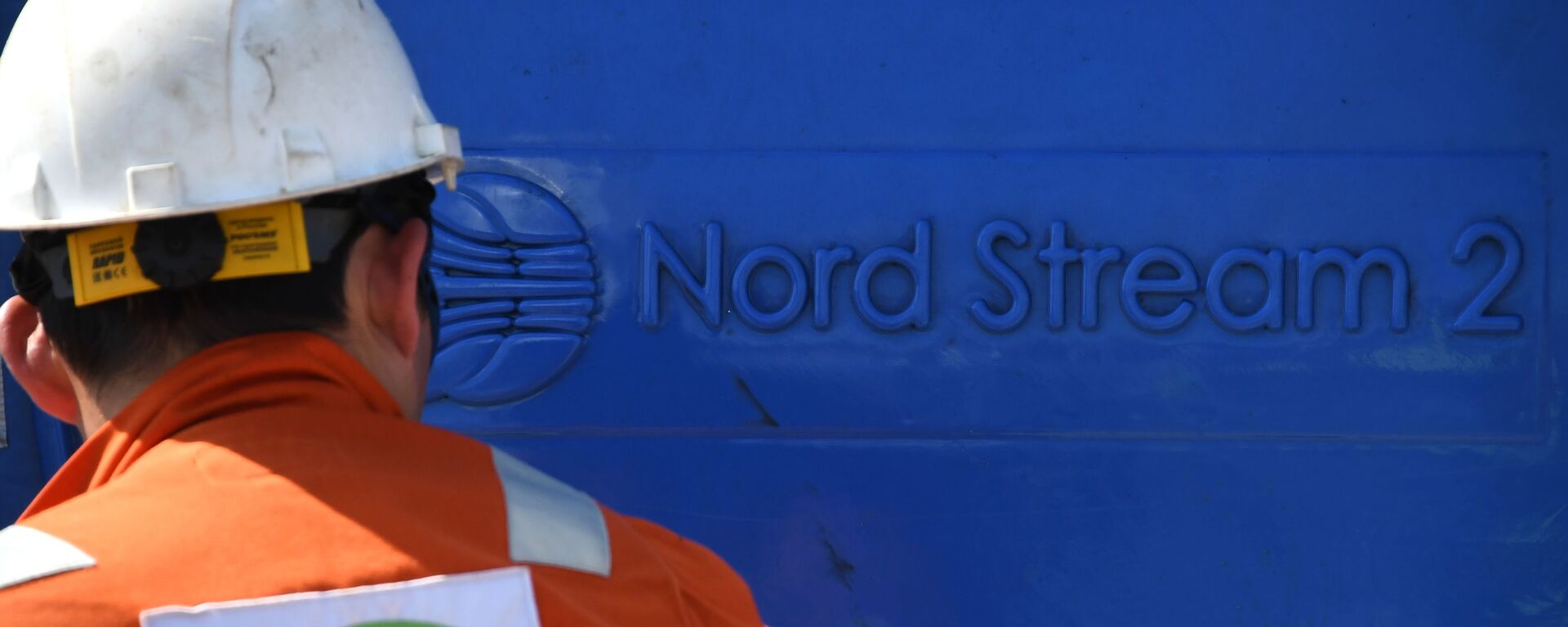 Un empleado invoclucrado en la construcción del gasoducto Nord Stream 2 - Sputnik Mundo, 1920, 10.08.2021