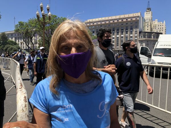 Alegría, llanto y violencia durante la despedida de Maradona en Argentina Alegría, llanto y violencia durante la despedida de Maradona en Argentina - Sputnik Mundo