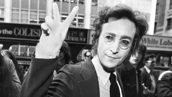 John Lennon, músico inglés - Sputnik Mundo