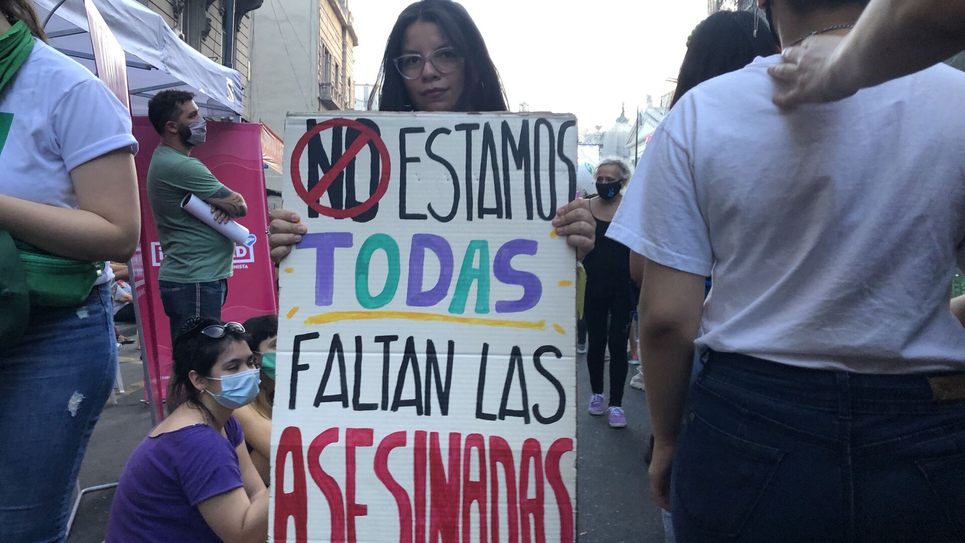 La marcha de pañuelos verdes en Argentina que apoyan la legalización del aborto - Sputnik Mundo, 1920, 28.12.2021