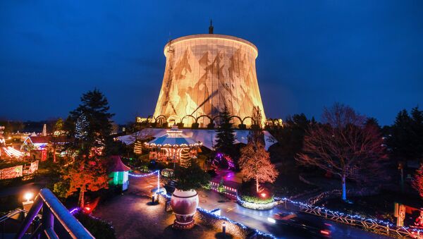 Una Navidad al estilo de Chernóbil: la antigua central nuclear alemana se prepara para las fiestas - Sputnik Mundo