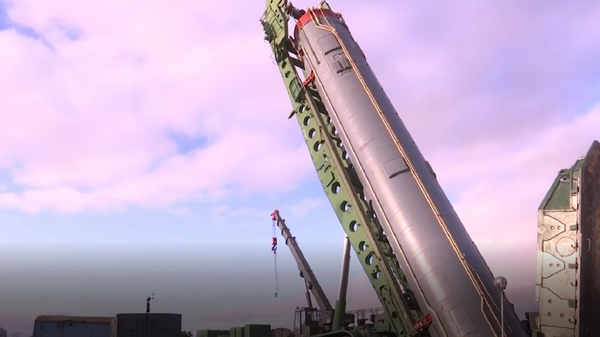 Publican imágenes de la instalación del misil balístico hipersónico ruso Avangard - Sputnik Mundo