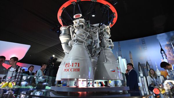 El motor cohete RD-171, presentado en el Salón Internacional Aeroespacial MAKS-2019 - Sputnik Mundo