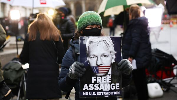 Los partidarios del fundador de WikiLeaks, Julian Assange - Sputnik Mundo