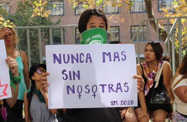 Marcha del 8 M en Chile Marcha del 8 M en Chile - Sputnik Mundo