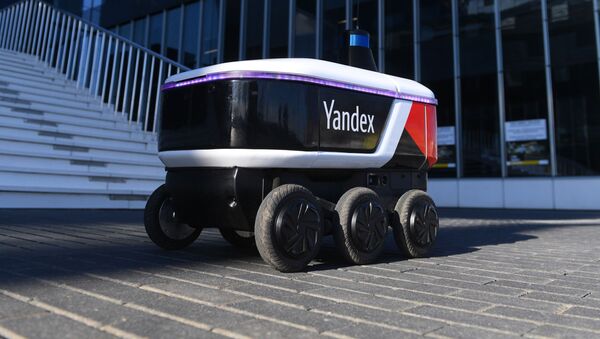 El robot mensajero Yandex.Rover - Sputnik Mundo