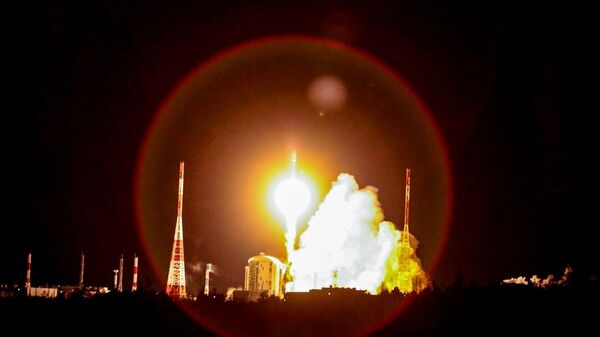 Lanzamiento de un cohete en Rusia - Sputnik Mundo