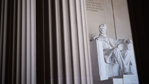 Monumento a Abraham Lincoln en Washington, EEUU - Sputnik Mundo