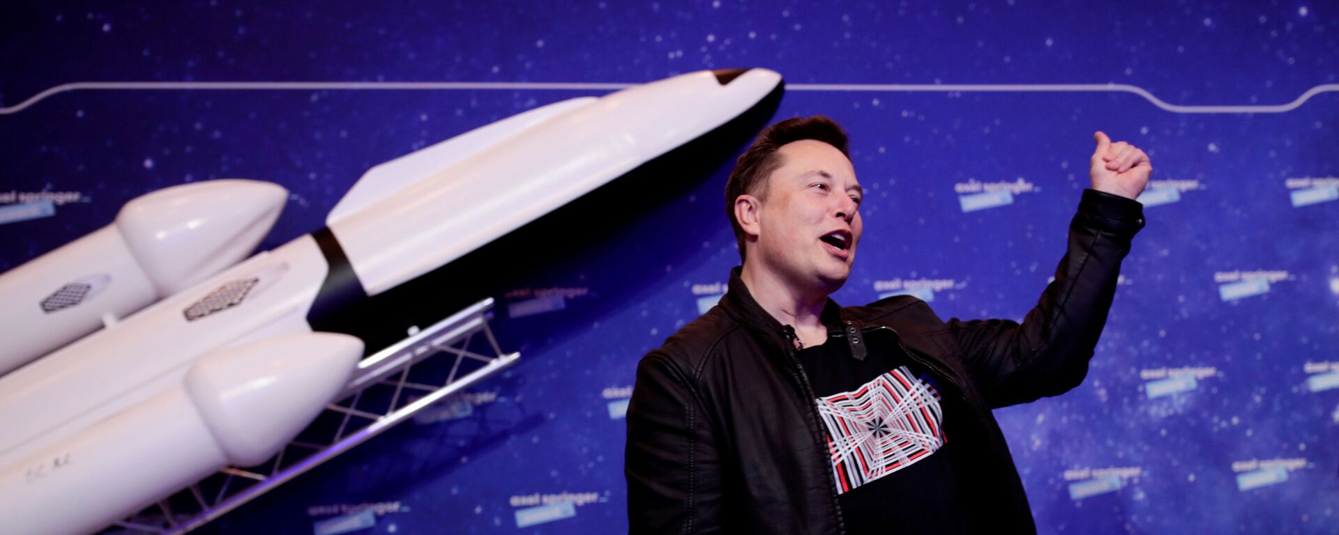 Elon Musk, director ejecutivo de SpaceX, en la alfombra roja de los premios Axel Springer - Sputnik Mundo, 1920, 08.02.2021