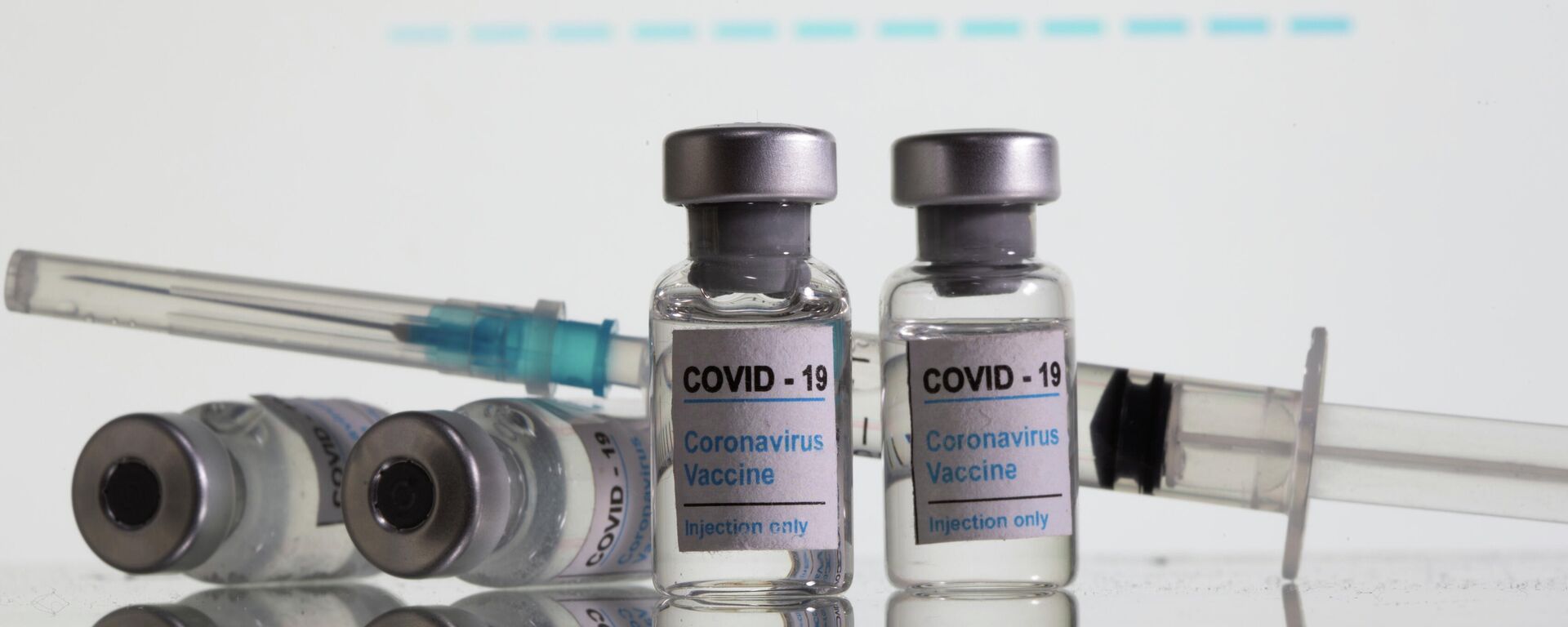 Viales de vacuna de Moderna contra el COVID-19 - Sputnik Mundo, 1920, 25.07.2021