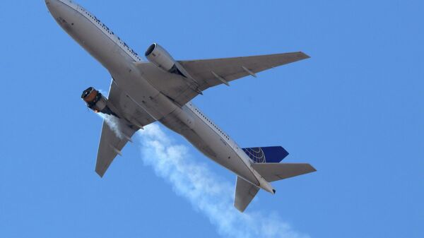 Vuelo UA328 de United Airlines el 20 de febrero de 2021 - Sputnik Mundo