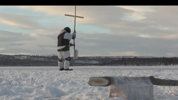 Vídeo: zapadores rusos realizan detonaciones en hielo y tierra - Sputnik Mundo